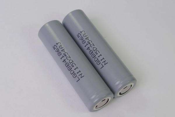 充电宝的电池是什么材料(充电宝的电池是什么材料的)